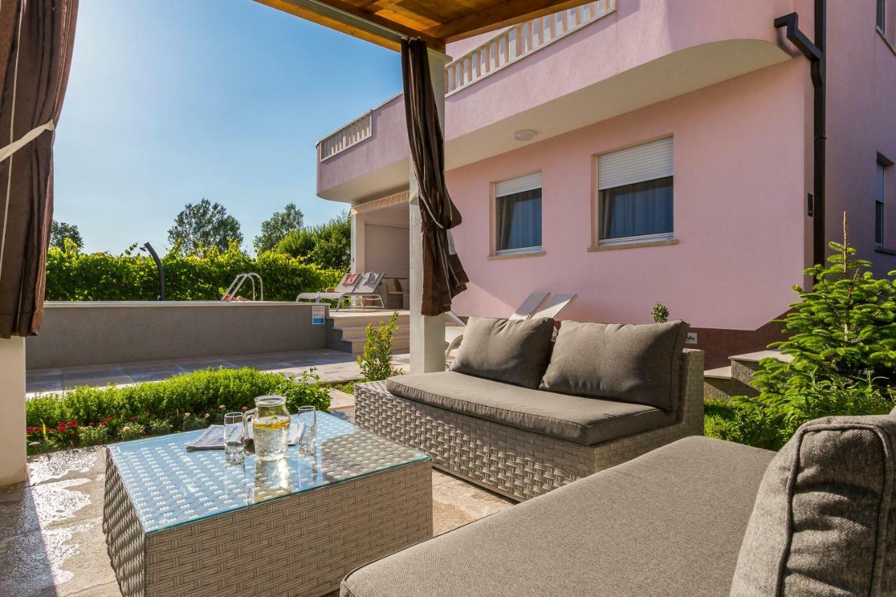Villa Sweet Home Marija With Heated Pool Split Exterior foto